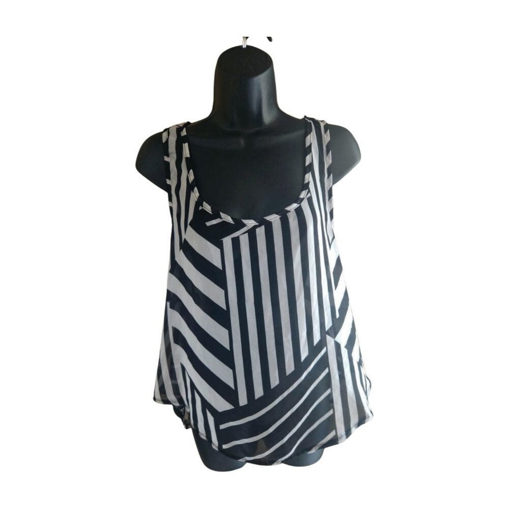 Le Fash NWOT Black/White Sleeveless Tank Top with Lace Backing